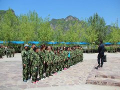 公司組織第三屆新晉員工“野外素質(zhì)拓展訓(xùn)練營(yíng)